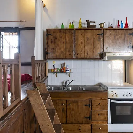 1900s Traditional House In Asklipio