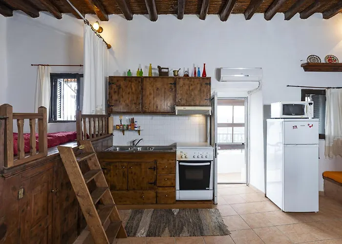 1900s Traditional House In Asklipio