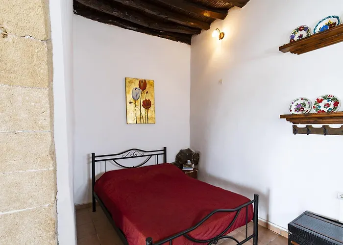 1900s Traditional House In Asklipio *