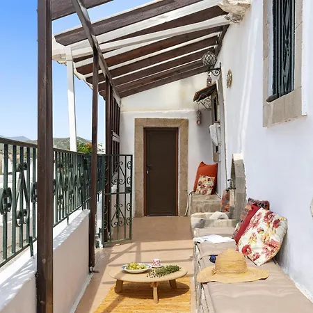 1900s Traditional House In Asklipio Holiday home